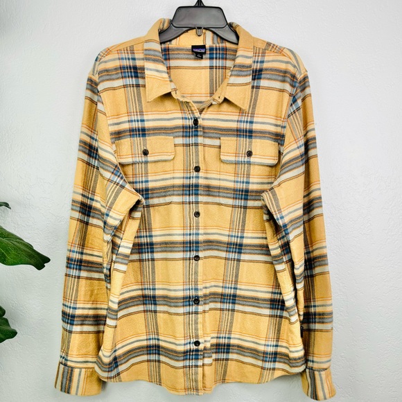 Patagonia Men’s Yellow Blue Plaid Long Sleeve Button Down Shirt - Picture 1 of 7